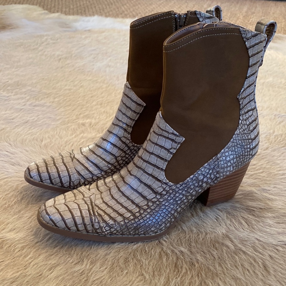 Coconut boots by Matisse